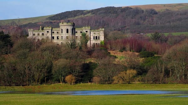 Dalquharran Castle, Dailly